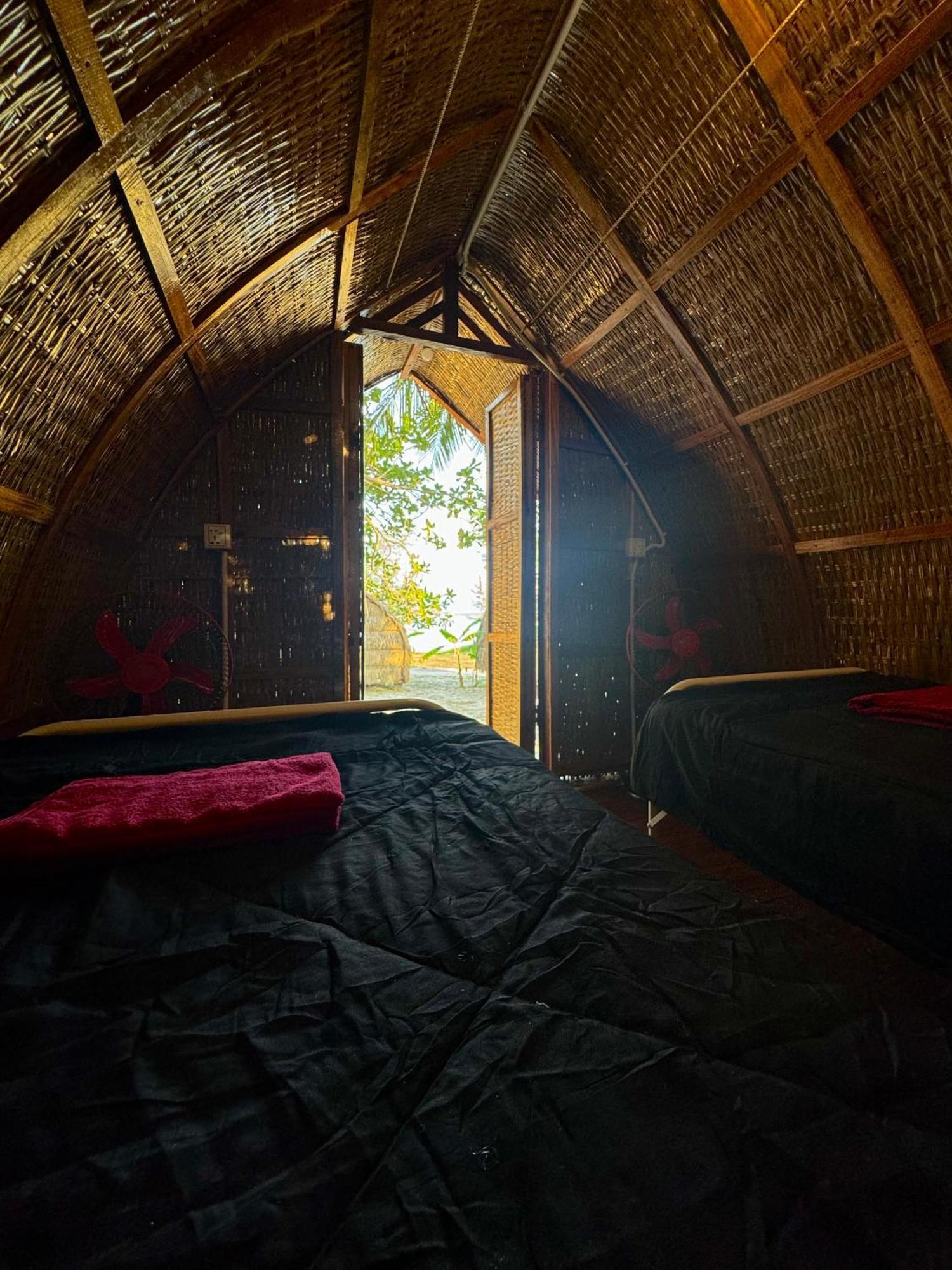 Derm Tkov Village Rafikis Retreat旅舍 外观 照片