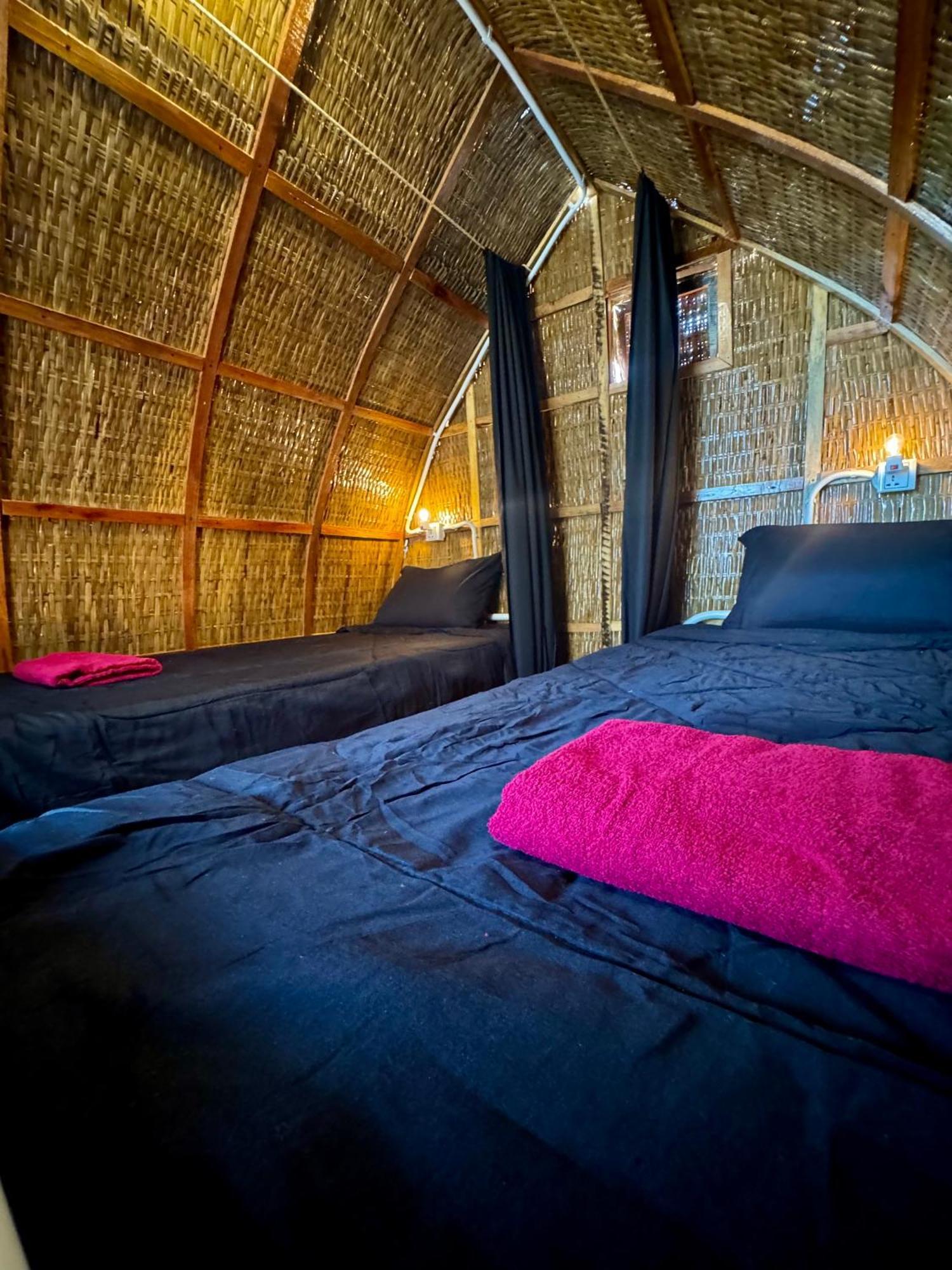 Derm Tkov Village Rafikis Retreat旅舍 外观 照片