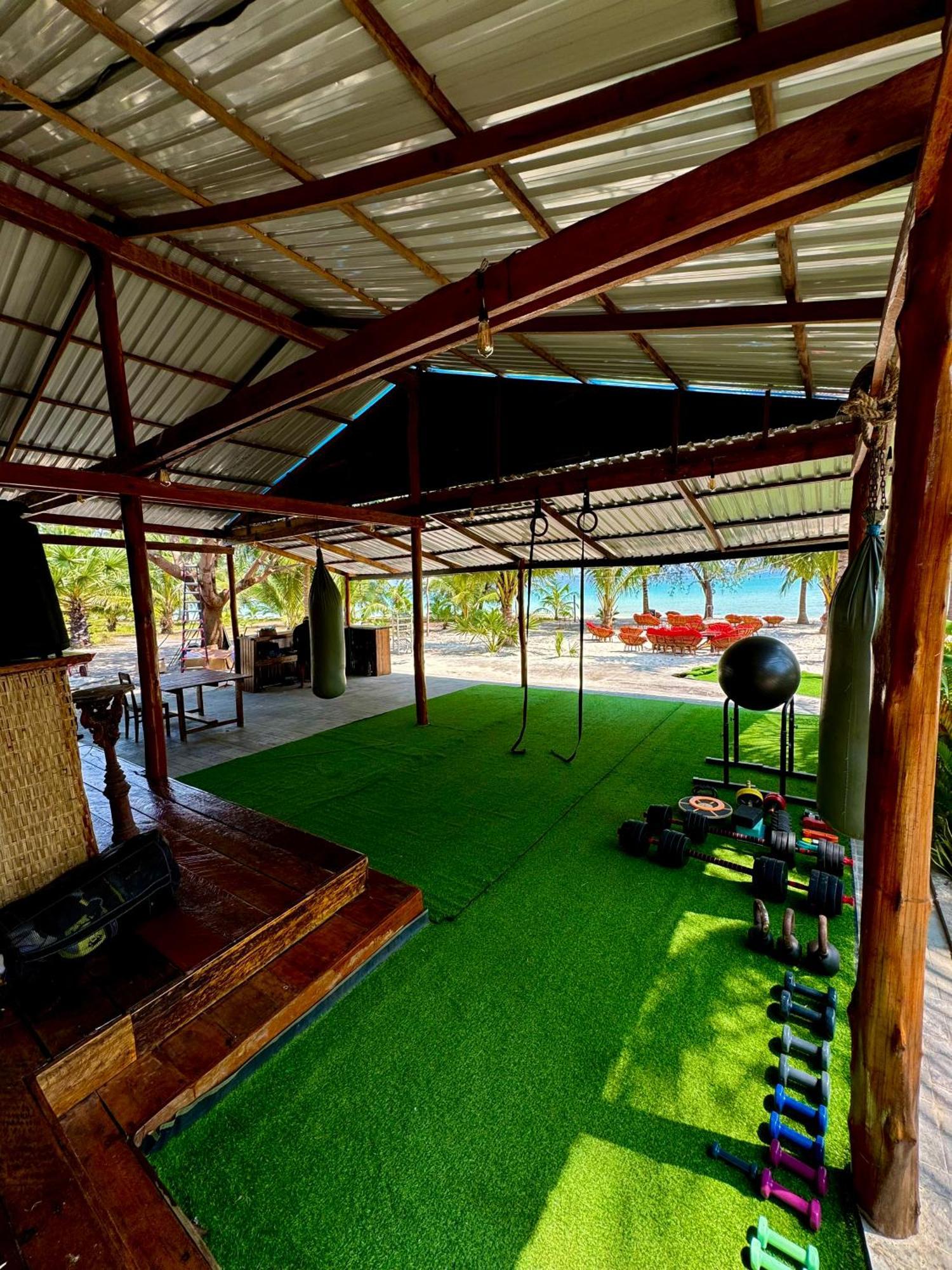 Derm Tkov Village Rafikis Retreat旅舍 外观 照片